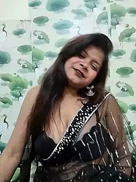 Attractive Queen  online show from January 14, 2026, 5:11 am