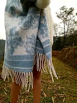 hoahong2 online show from January 17, 2026, 2:15 am