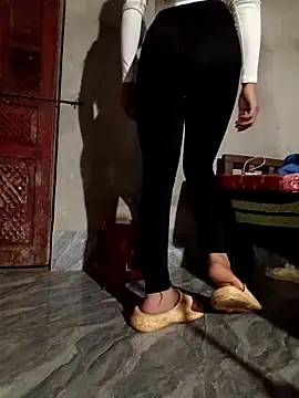 hoahong2 online show from March 4, 2026, 12:57 pm