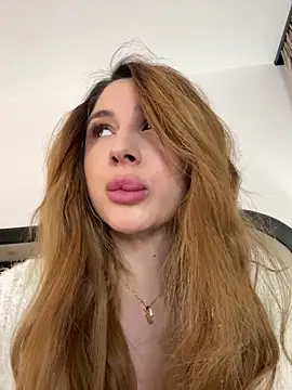 LucyBridgette online show from February 21, 2026, 9:11 am