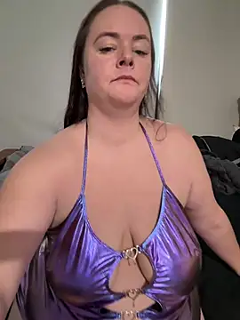 Snapshot of carinabro10 chatting on July 26, 2026, 1:45 am carinabro10 online show from July 26, 2026, 1:45 am