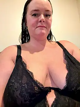 carinabro10 online show from January 10, 2026, 7:58 am