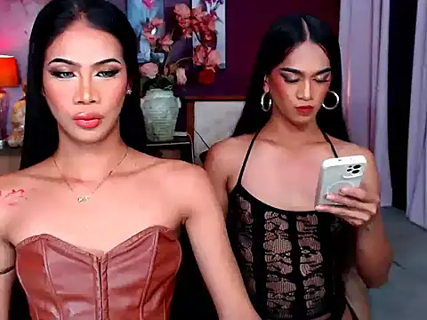SEDUCTIVExDEMI online show from April 26, 2026, 10:01 am