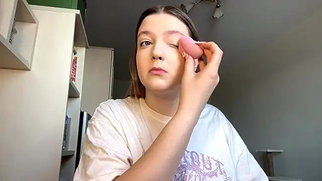 JammieMickiewicz online show from February 10, 2026, 7:18 am