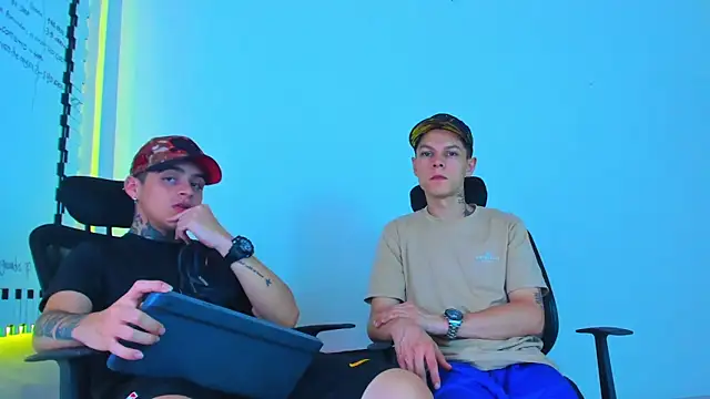 Snapshot of Thomas-Wil chatting on February 8, 2026, 3:37 am Thomas-Wil online show from February 8, 2026, 3:37 am