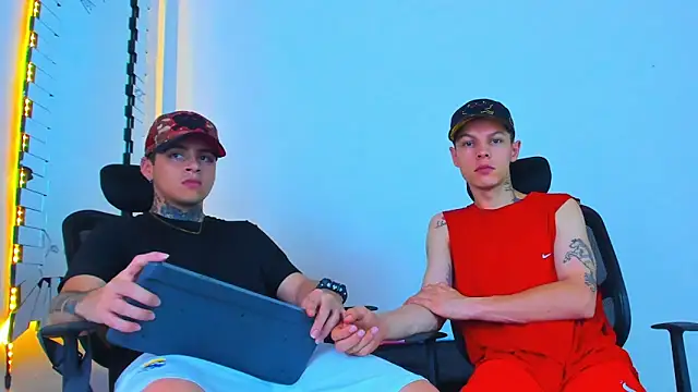 Snapshot of Thomas-Wil chatting on February 12, 2026, 2:55 am Thomas-Wil online show from February 12, 2026, 2:55 am