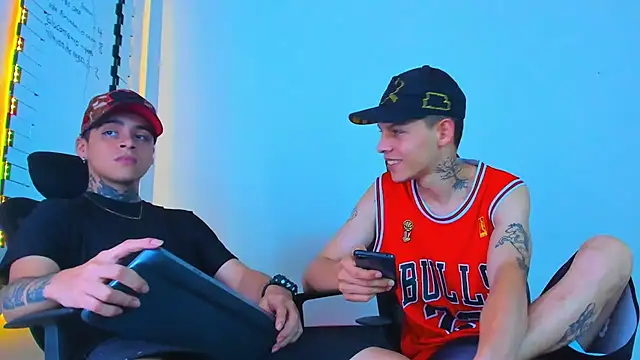 Snapshot of Thomas-Wil chatting on February 10, 2026, 5:50 am Thomas-Wil online show from February 10, 2026, 5:50 am