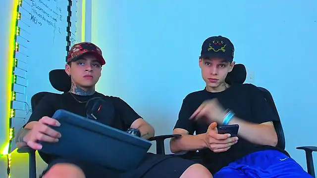 Snapshot of Thomas-Wil chatting on February 11, 2026, 1:16 am Thomas-Wil online show from February 11, 2026, 1:16 am