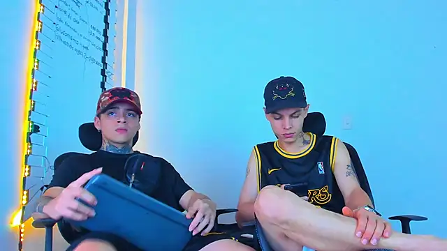 Snapshot of Thomas-Wil chatting on February 6, 2026, 2:07 am Thomas-Wil online show from February 6, 2026, 2:07 am