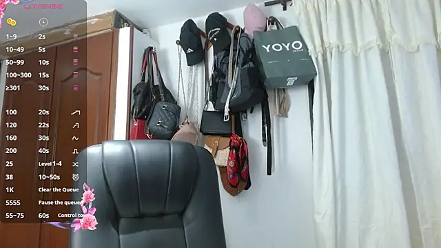 Scarlett 3X online show from March 6, 2026, 11:44 pm