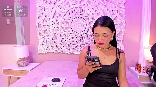 KeisyCamer online show from February 6, 2026, 4:19 am