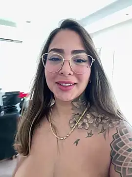 Snapshot of maferalvarexxx chatting on June 4, 2026, 4:00 pm maferalvarexxx online show from June 4, 2026, 4:00 pm