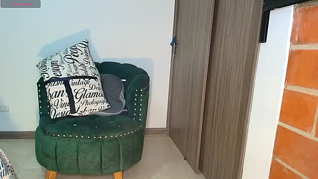 Snapshot of thalianapraadaa_ chatting on February 24, 2026, 8:21 pm thalianapraadaa online show from February 24, 2026, 8:21 pm