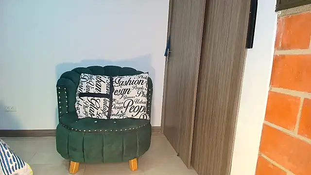 Snapshot of thalianapraadaa_ chatting on February 26, 2026, 12:10 am thalianapraadaa online show from February 26, 2026, 12:10 am