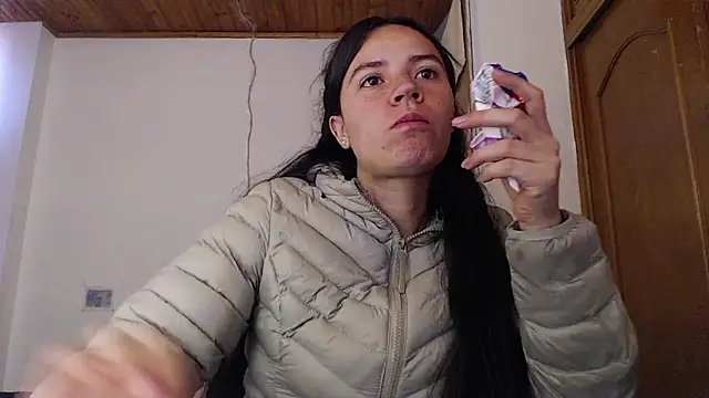 Shanel Lozano online show from April 30, 2026, 9:52 pm