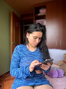 Snapshot of Veronica_Wins_ chatting on June 25, 2026, 2:11 pm Veronica Wins online show from June 25, 2026, 2:11 pm