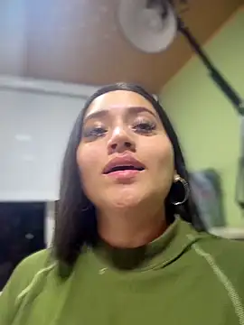 Veronica Wins  online show from June 18, 2026, 1:15 am