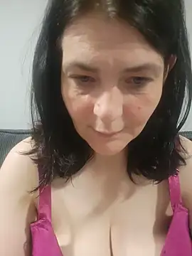 Snapshot of roksa2026 chatting on May 31, 2026, 7:14 pm roksa2026 online show from May 31, 2026, 7:14 pm