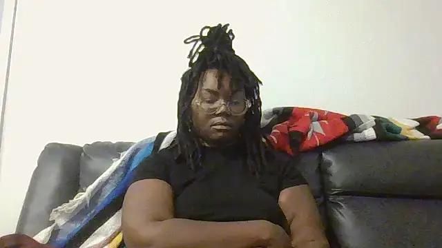 Snapshot of Kokohayes chatting on February 17, 2026, 9:45 pm Kokohayes online show from February 17, 2026, 9:45 pm