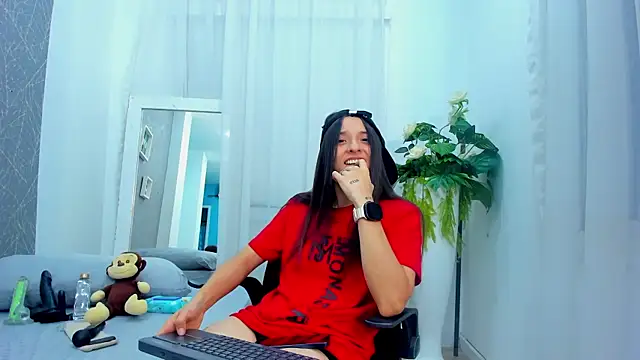 ViictoriiaSaenz online show from February 14, 2026, 4:23 am