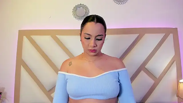 Alexxa Carter online show from June 25, 2026, 7:52 pm