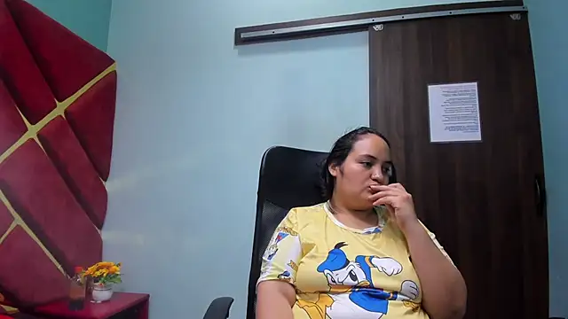 MiaRouss69 online show from February 28, 2026, 12:21 am