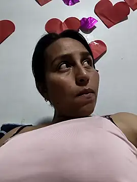 LunaRouuse  online show from February 26, 2026, 12:54 am