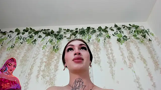 Snapshot of lizz_lunna chatting on June 17, 2026, 8:19 pm lizz lunna online show from June 17, 2026, 8:19 pm