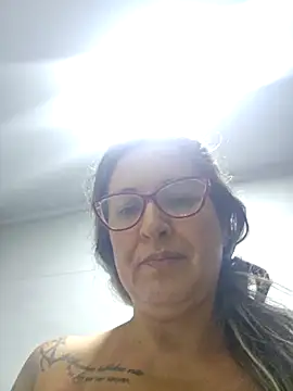 bellafortune69 online show from April 18, 2026, 1:13 pm