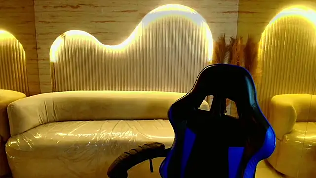 Snapshot of katalina_r_ chatting on June 18, 2026, 8:25 pm katalina r online show from June 18, 2026, 8:25 pm