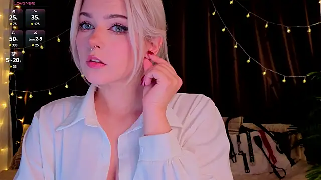 Snapshot of ShyniAlice chatting on April 25, 2026, 2:58 am ShyniAlice online show from April 25, 2026, 2:58 am