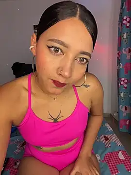 Snapshot of Carita_traviesa4 chatting on April 15, 2026, 2:39 am Carita traviesa4 online show from April 15, 2026, 2:39 am