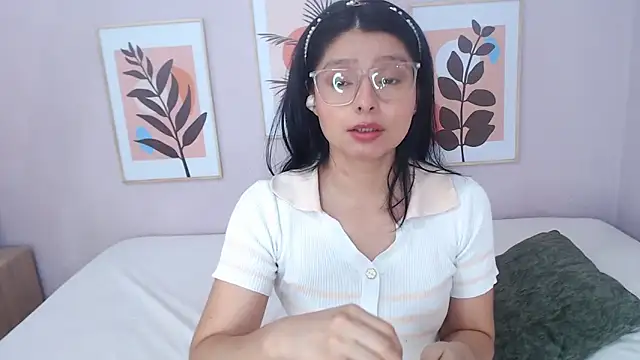 AliciaFox07 online show from February 10, 2026, 12:37 pm