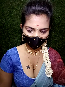 Snapshot of Nithyatamil chatting on April 4, 2026, 4:24 pm Nithyatamil online show from April 4, 2026, 4:24 pm