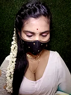 Snapshot of Nithyatamil chatting on April 14, 2026, 5:18 pm Nithyatamil online show from April 14, 2026, 5:18 pm