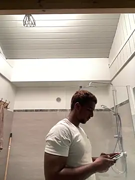 Axel black10 online show from February 12, 2026, 9:42 am