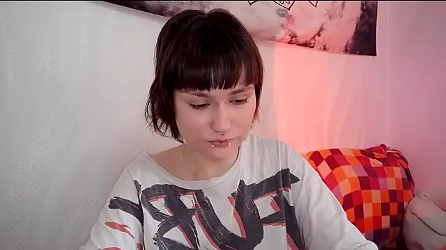 UwuJudy Osas online show from May 11, 2026, 2:13 am