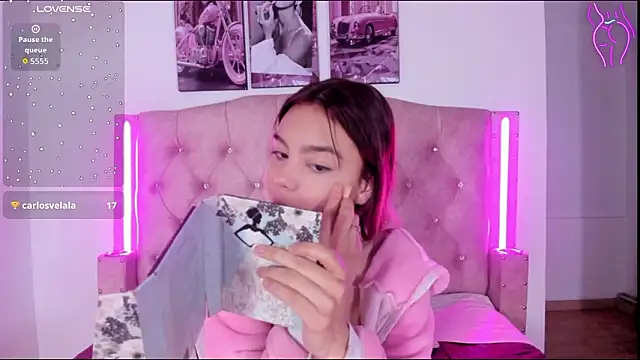 Snapshot of liaa__cutee chatting on January 16, 2026, 11:36 am liaa cutee online show from January 16, 2026, 11:36 am