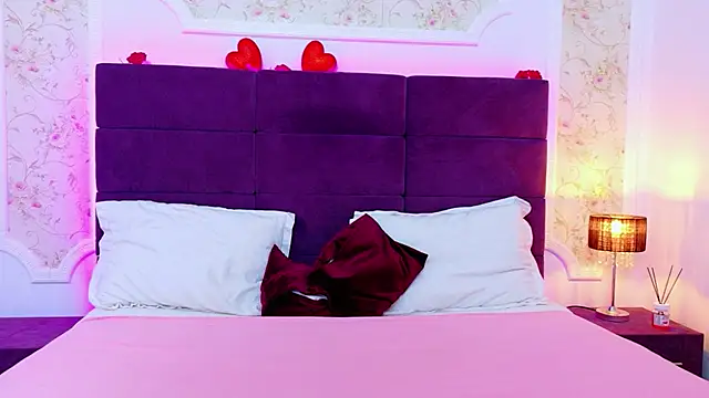 EvelinHill online show from February 18, 2026, 5:05 am