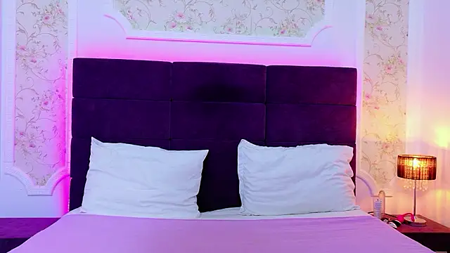 EvelinHill online show from February 4, 2026, 5:02 am