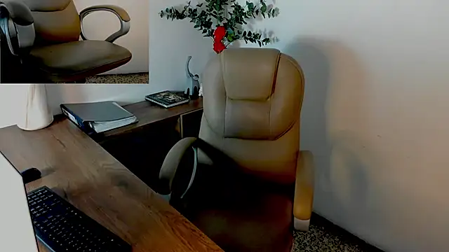 Snapshot of Jay_Grip chatting on March 6, 2026, 8:04 pm Jay Grip online show from March 6, 2026, 8:04 pm