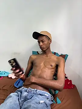 twink gabrielll online show from May 6, 2026, 12:20 pm