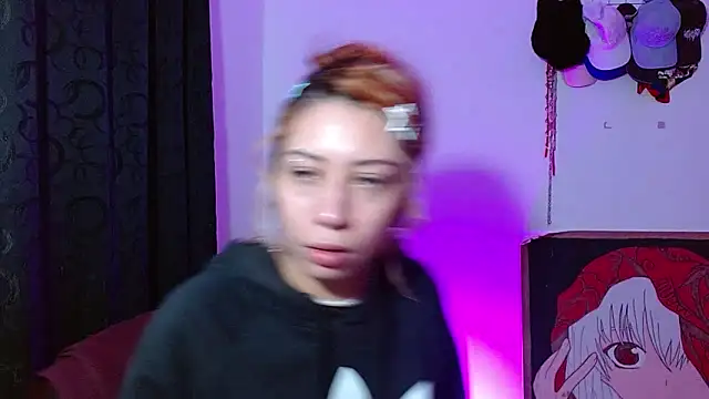 kittymiauu444 online show from May 8, 2026, 3:21 am
