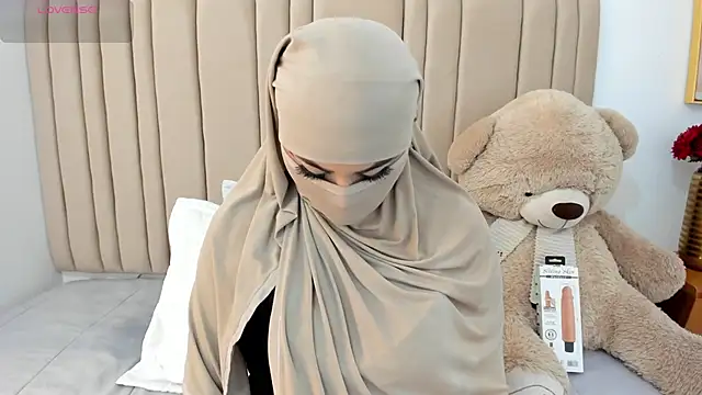 Snapshot of _seelena chatting on February 7, 2026, 12:35 pm seelena online show from February 7, 2026, 12:35 pm