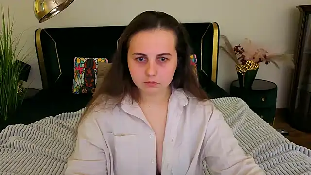 MikaFoxy online show from May 2, 2026, 5:56 am