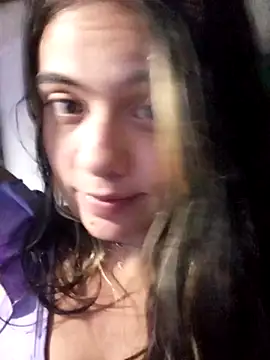 Snapshot of Megan_nica chatting on May 5, 2026, 1:19 am Megan nica online show from May 5, 2026, 1:19 am