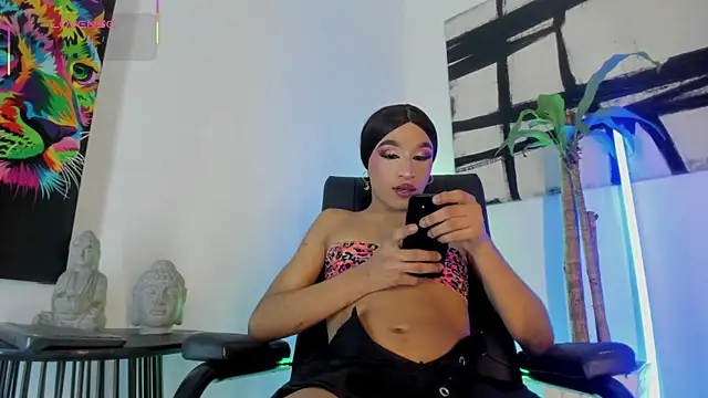 Snapshot of Naughty_Blue chatting on June 16, 2026, 11:27 pm Naughty Blue online show from June 16, 2026, 11:27 pm