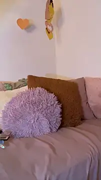 GiannaMagari online show from February 4, 2026, 8:59 pm