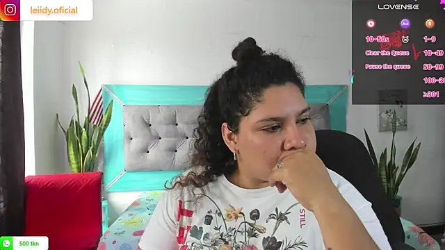 megannn-diamonts online show from February 5, 2026, 8:59 pm