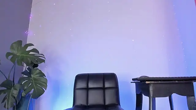 BellaDuval   online show from February 18, 2026, 4:36 pm